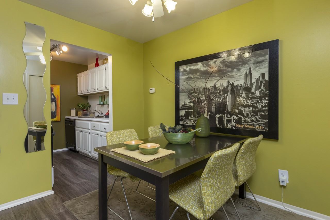 Village Club of Rochester Hills - Photo 3 of 47