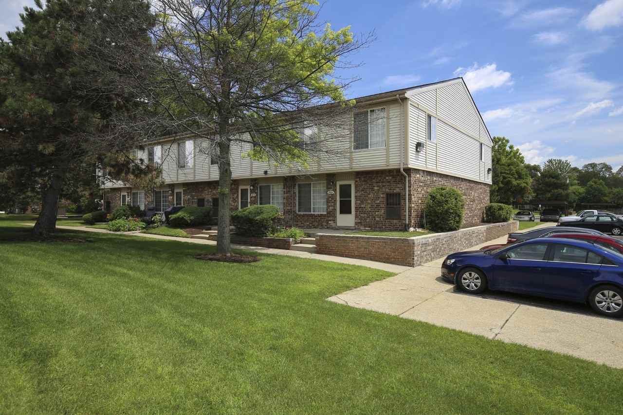 Village Club of Rochester Hills - Photo 6 of 47