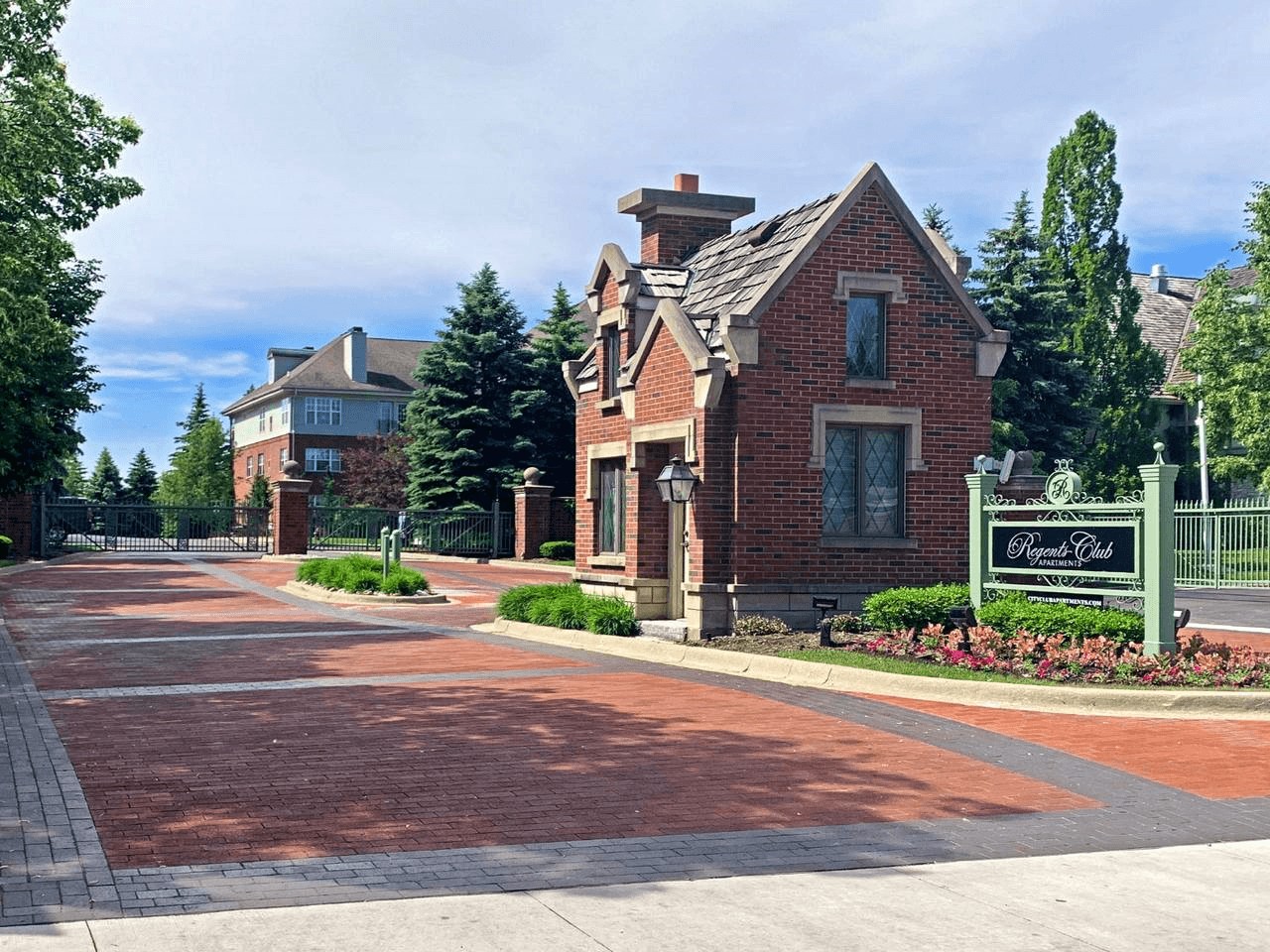 Regents Club of Troy - Photo 5 of 50