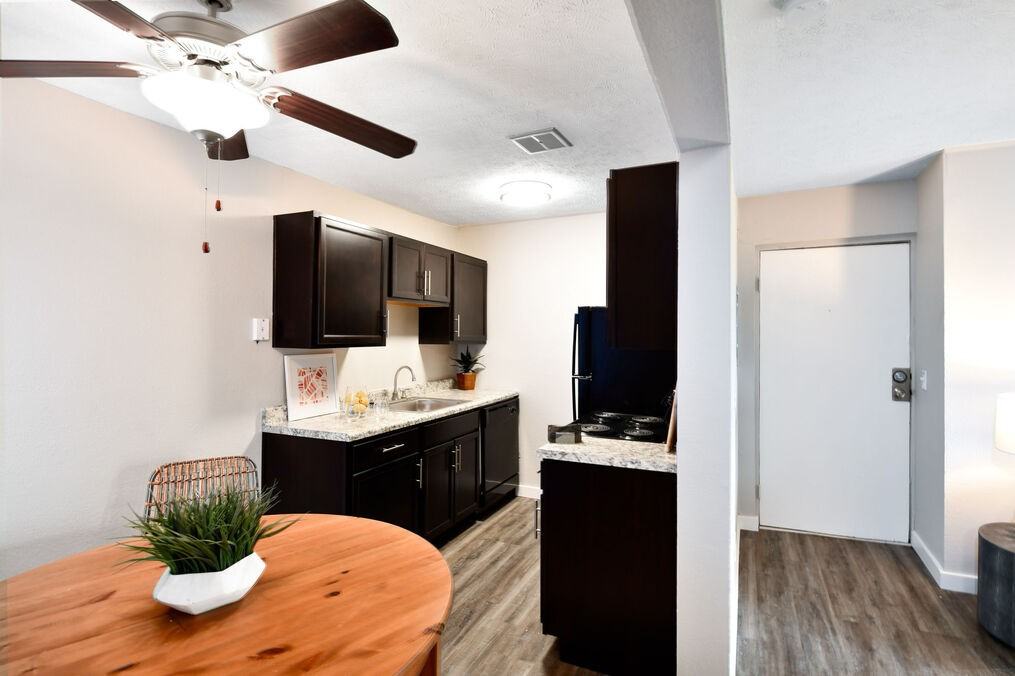 2500 Place - Photo 4 of 26