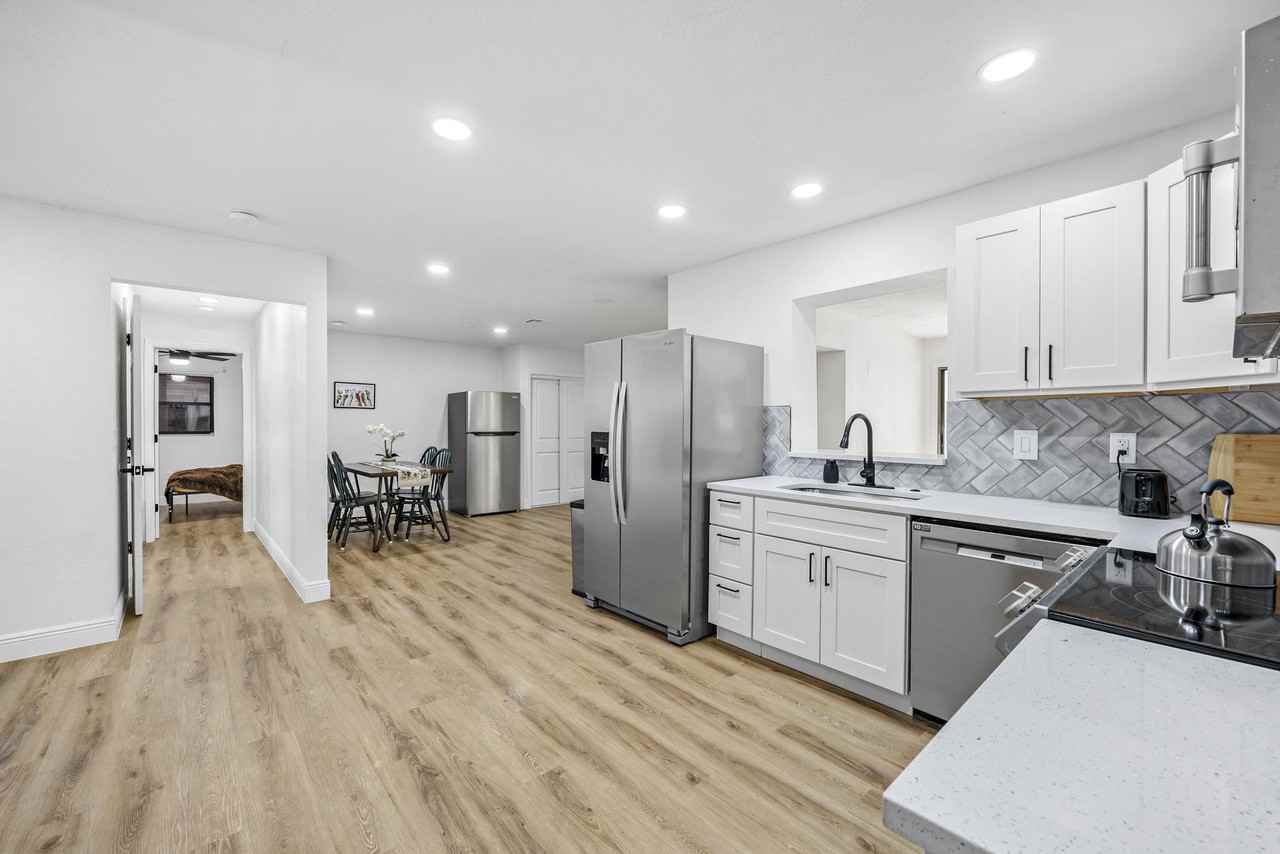 Cameron St - Photo 3 of 10