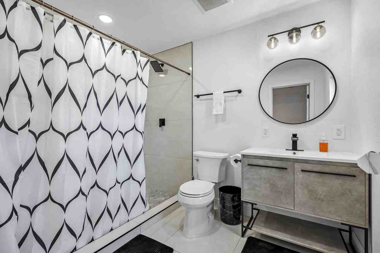 Cameron St - Photo 4 of 10