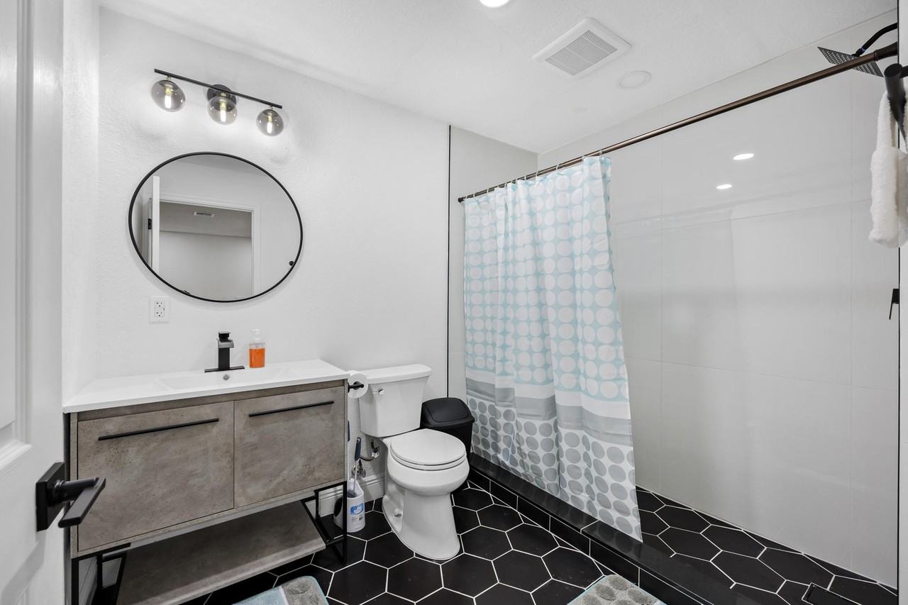 Cameron St - Photo 6 of 10