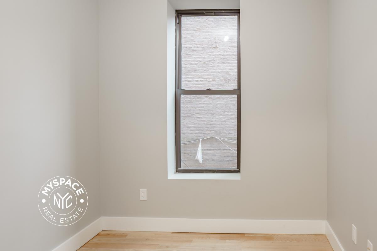565 Saint Johns Pl #3R - Photo 2 of 6