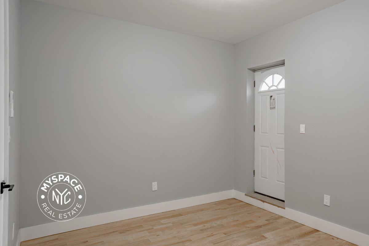 565 Saint Johns Pl #3R - Photo 5 of 6