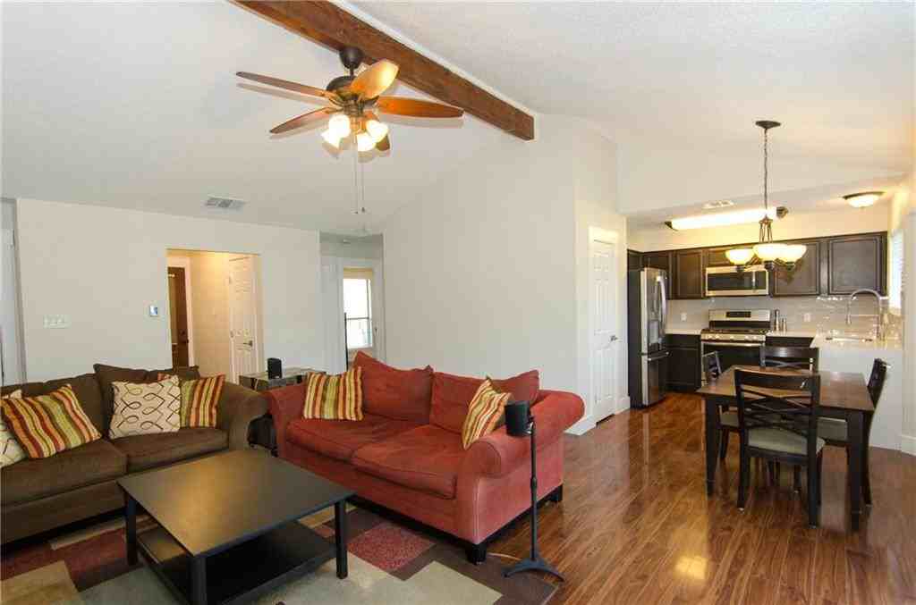 1000 Rambling Trl - Photo 3 of 8