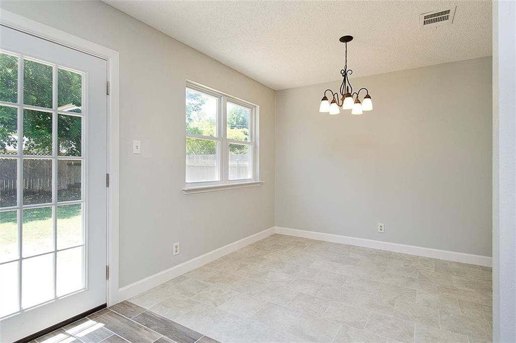 905 Cactus Dr - Photo 3 of 8