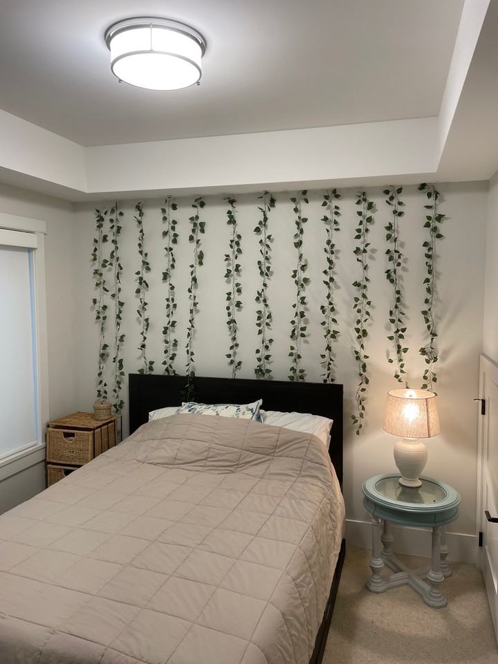 891 14th Street East Bsmt Suite - Photo 3 of 8