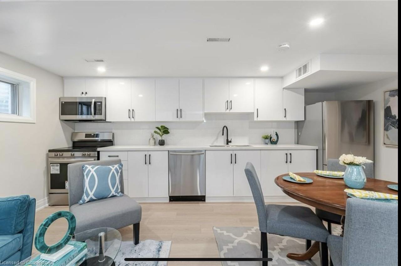 3381 Tallmast Crescent - Photo 3 of 7