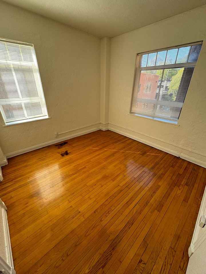 BERKLEY APARTMENTS - Photo 6 of 50