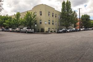 featured image of 1037 Nw 20th Ave