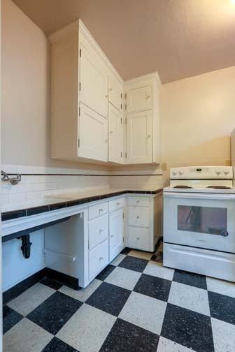 1037 NW 20th Ave - Photo 7 of 25