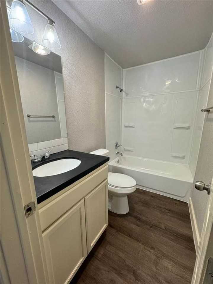 520 Gentleman Rd - Photo 7 of 22