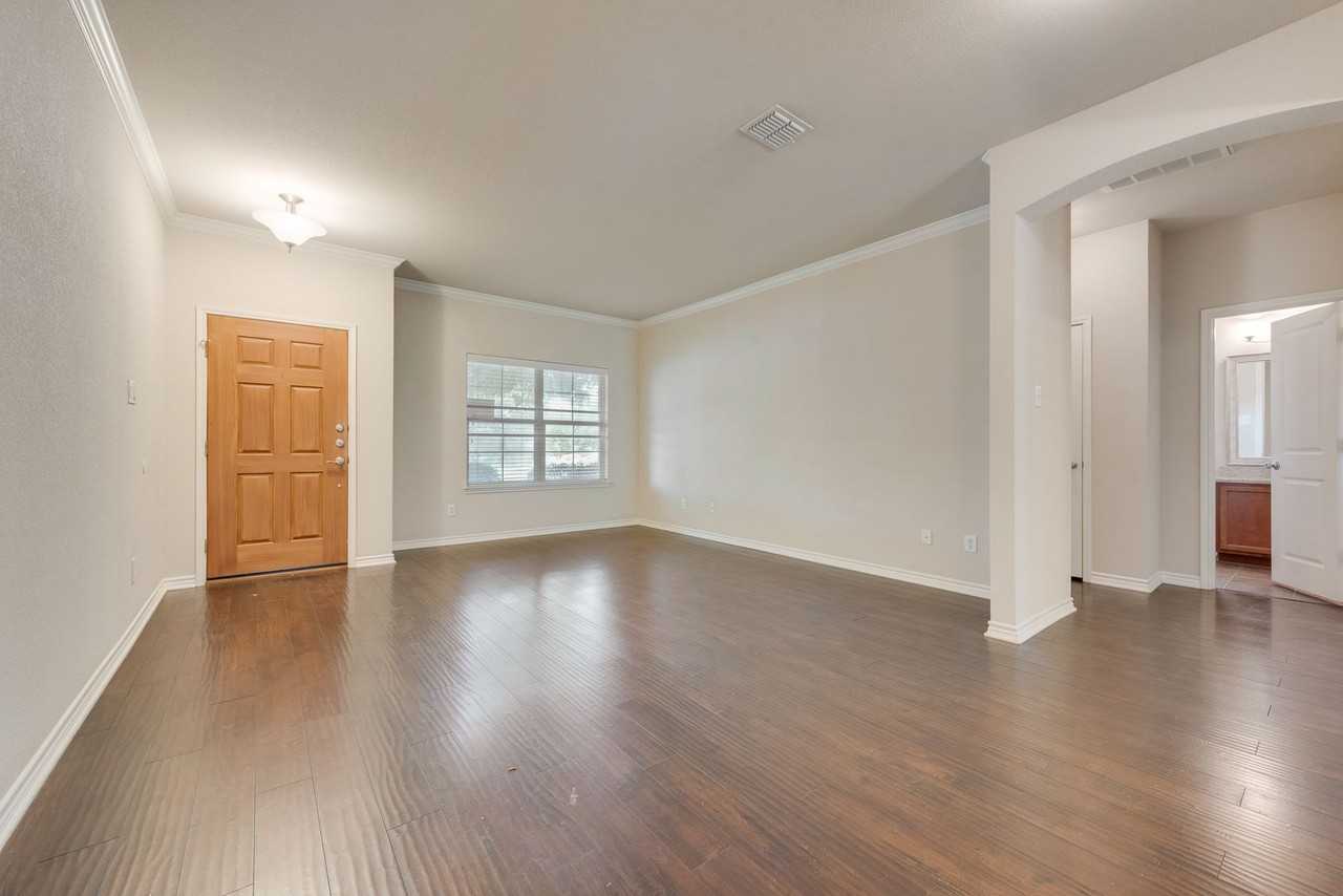 312 Sheridan Rd - Photo 5 of 20