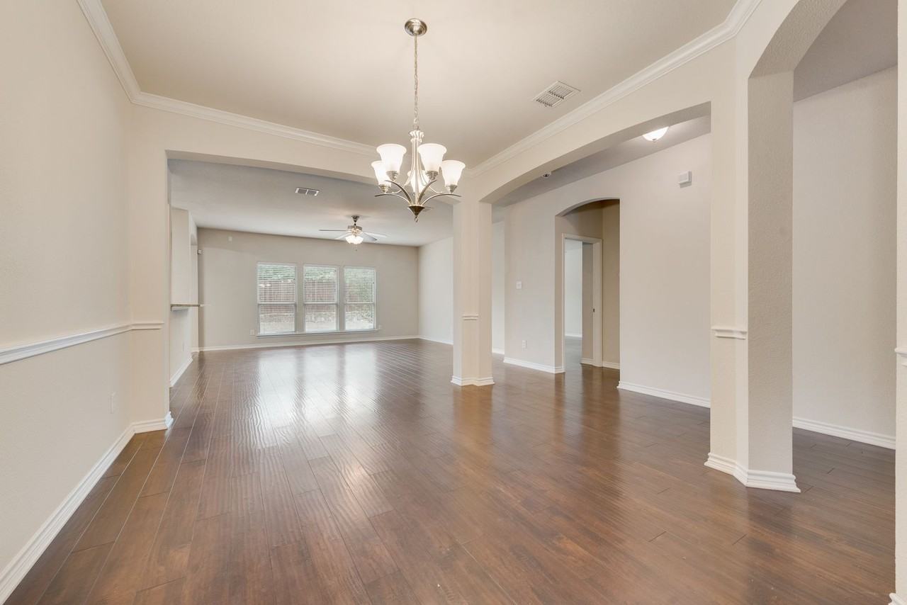 312 Sheridan Rd - Photo 7 of 20