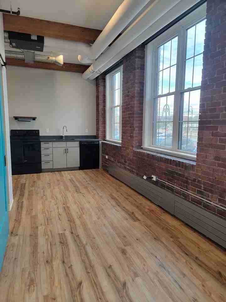 The Factory on Willow - Photo 3 of 46