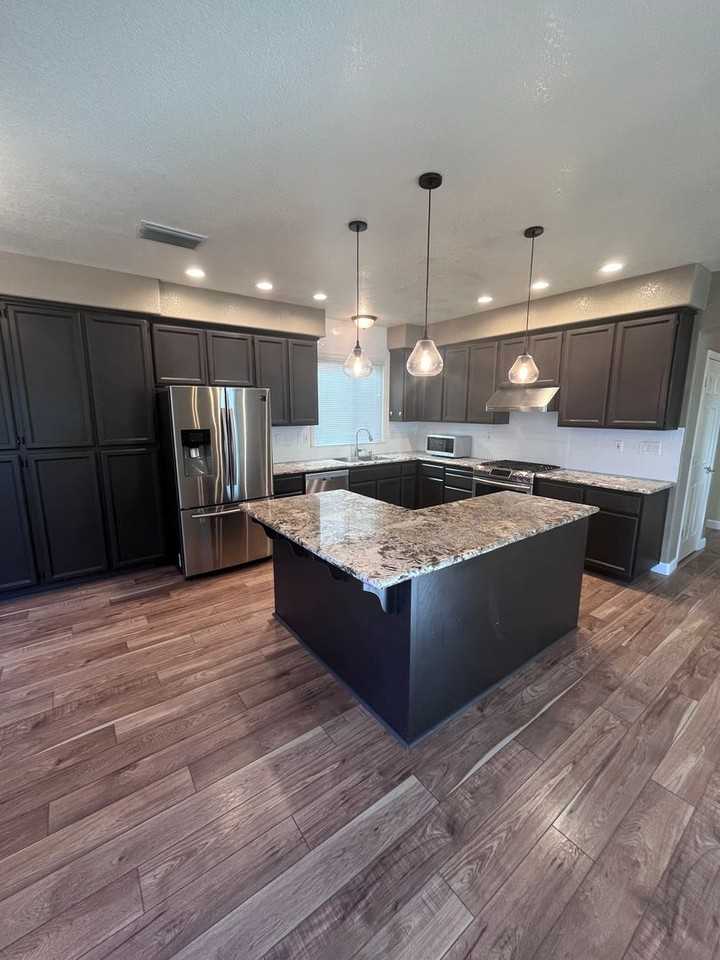 2217 Galen Dr - Photo 3 of 18