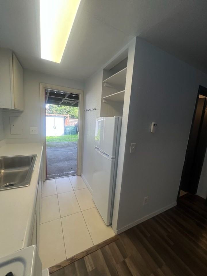 910 Billy Frank Jr Street - Photo 3 of 28