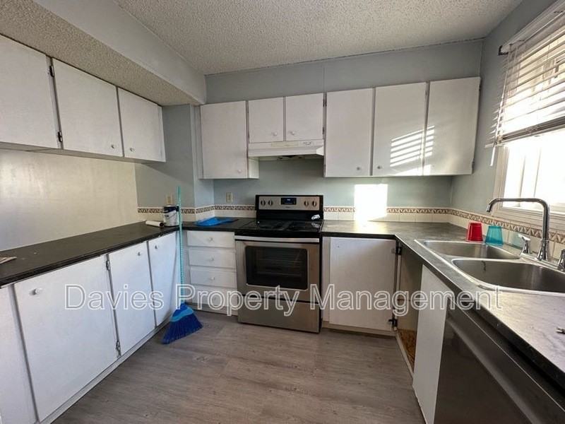 16541 100 St Nw #41 - Photo 2 of 19