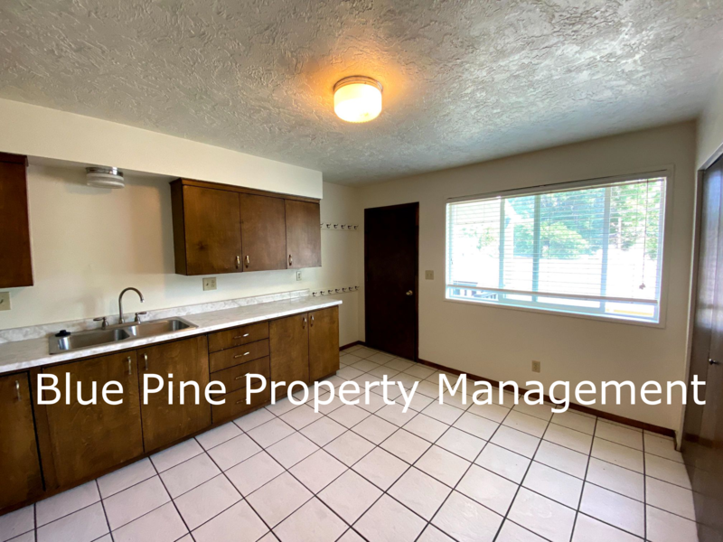 252 W 19th St - Photo 2 of 9