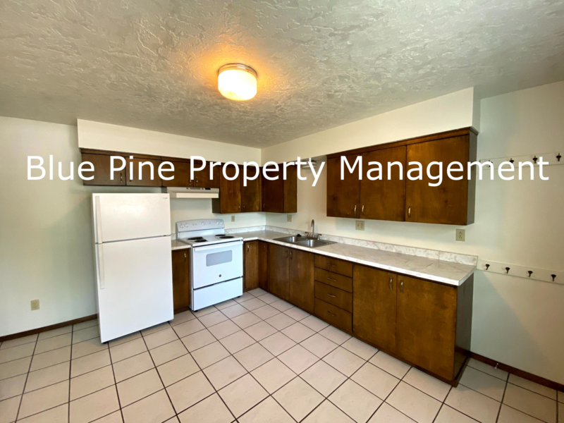 252 W 19th St - Photo 3 of 9