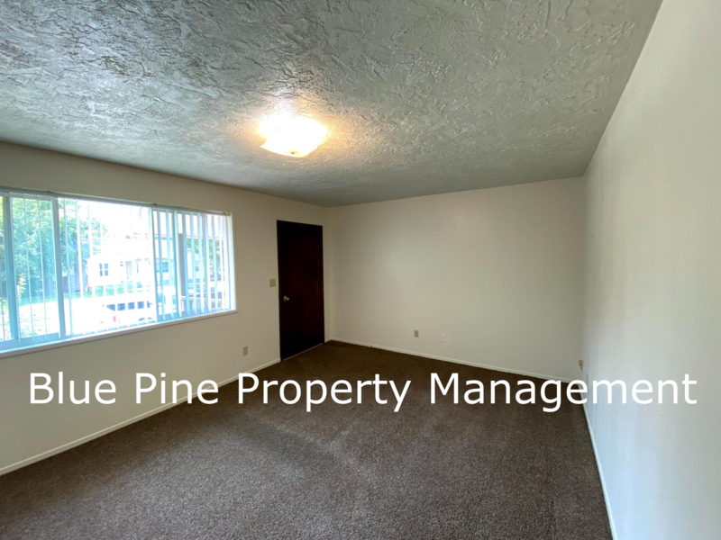 252 W 19th St - Photo 4 of 9