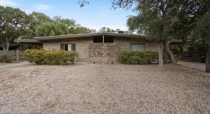 906 Hazelton St - Photo 2 of 50