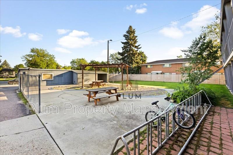 1024 Stephens Ave #12 - Photo 3 of 15