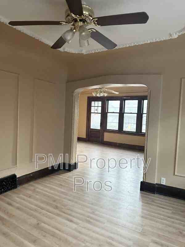 3839 N 24th Pl - Photo 3 of 8