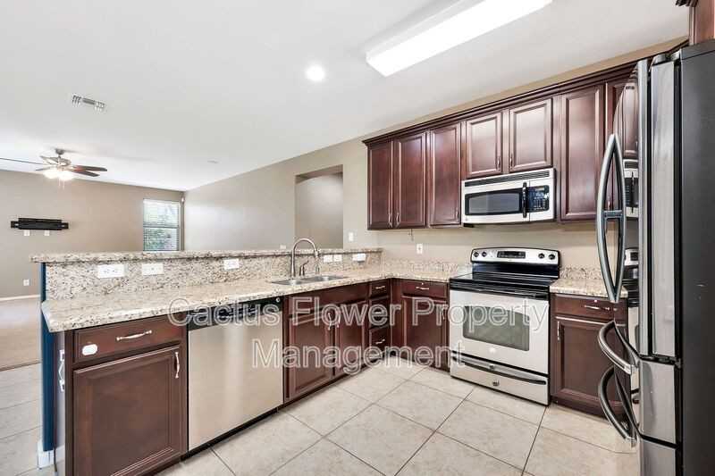 2625 W Beautiful Ln - Photo 3 of 26