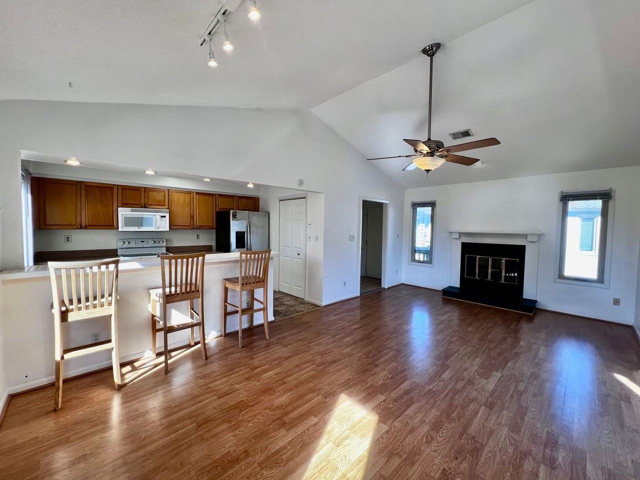 622 Pinewood Dr - Photo 7 of 30