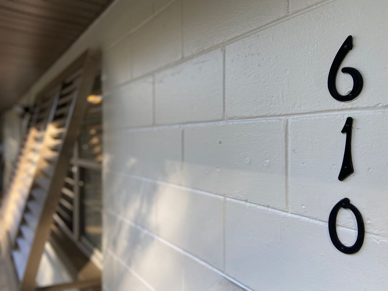 610 W Osceola St - Photo 2 of 25