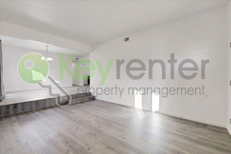 3131 Manand St - Photo 4 of 28