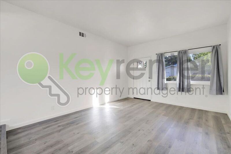3131 Manand St - Photo 5 of 28