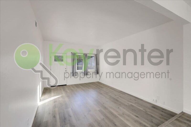 3131 Manand St - Photo 6 of 28