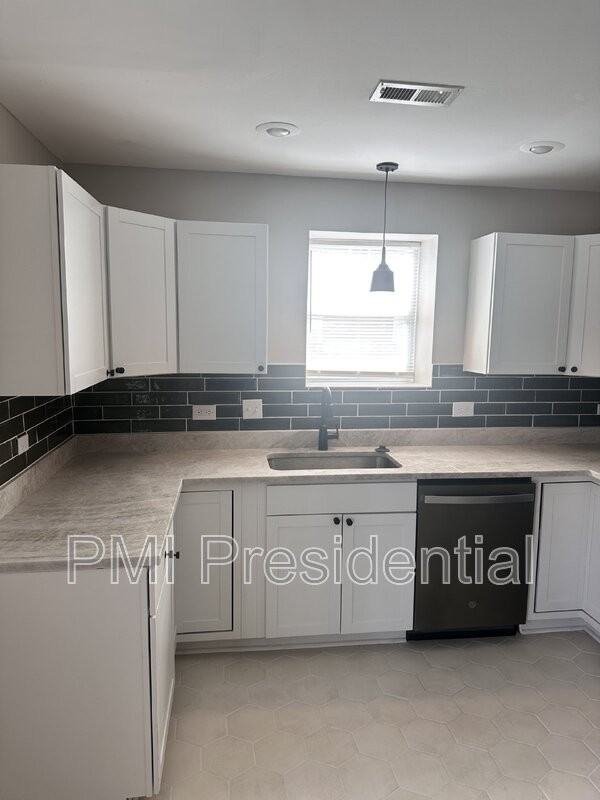 1507 Foster Rd - Photo 7 of 19