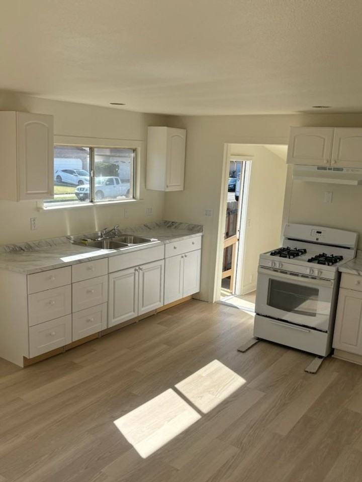 803 N O St - Photo 5 of 16