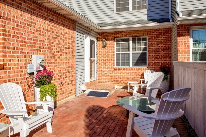 178 Treetops Dr #1 - Photo 2 of 37