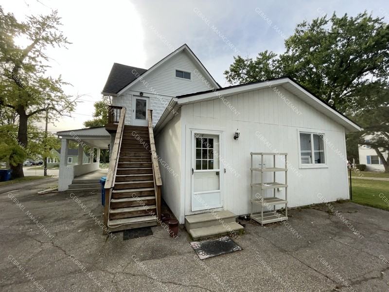 417 S State Rd - Photo 2 of 14