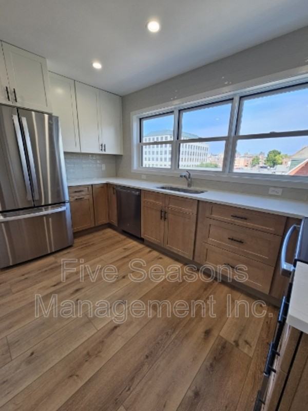 199 King St - Photo 2 of 20