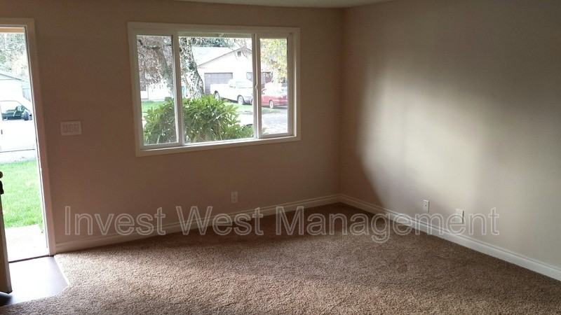 911 Neavenue - Photo 2 of 12