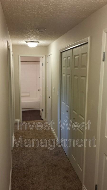 911 Neavenue - Photo 6 of 12