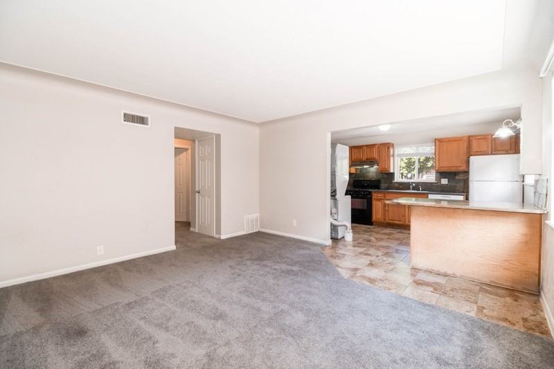 3340 N High St - Photo 3 of 19