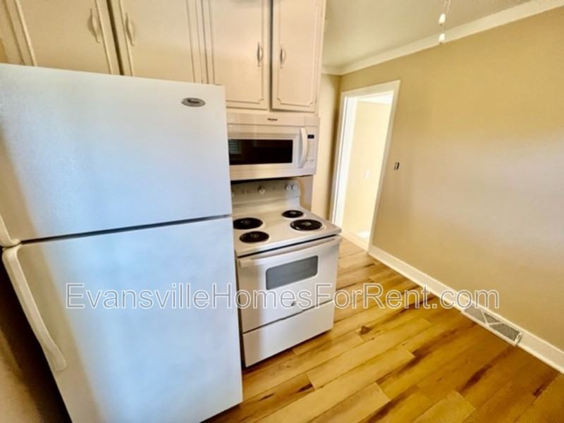 2408 South Boeke Road - Photo 5 of 13