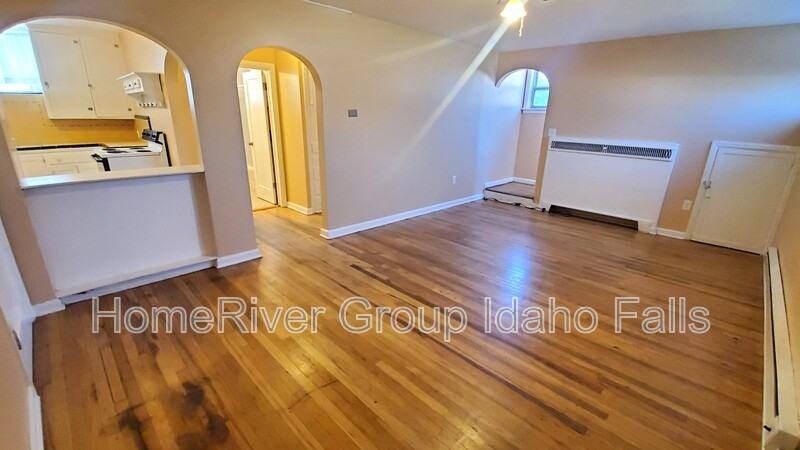 160 5th St - Photo 6 of 17