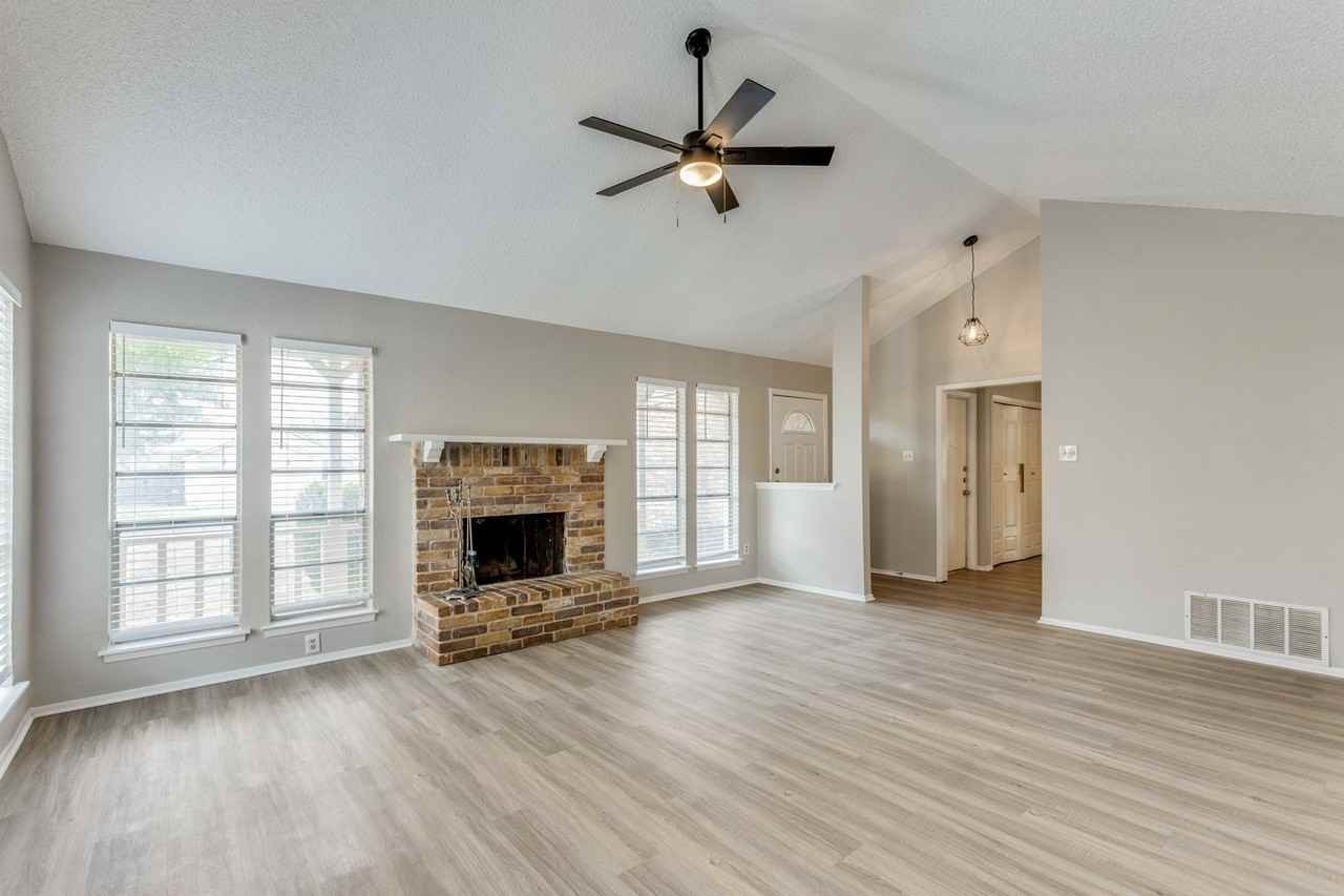 1908 Wagon Gap Dr - Photo 2 of 13