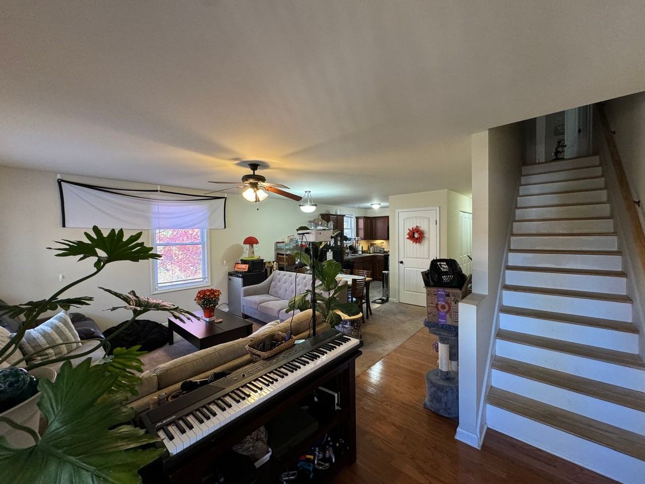320 Graves Ave - Photo 3 of 27