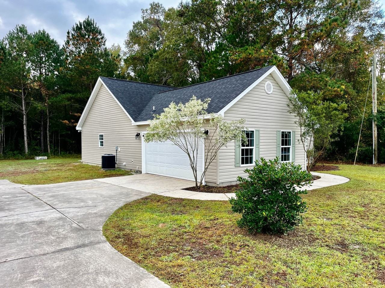 2590 Morgan Rd - Photo 2 of 34