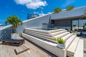 featured image of SE 7th St & S Miami Ave