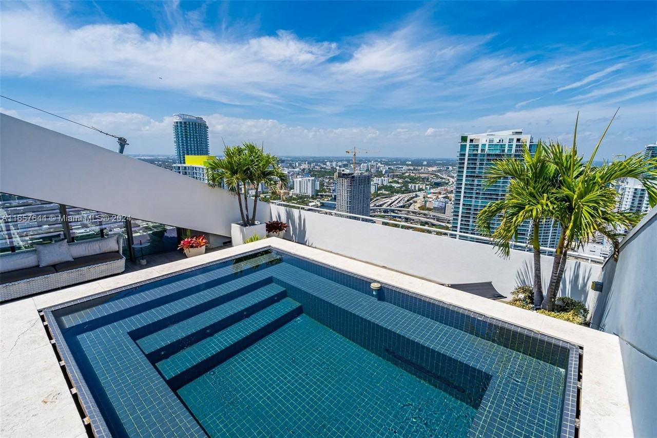 SE 7th St & S Miami Ave - Photo 7 of 25